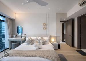 LUXORA SUITEs E A T O N KLCC
