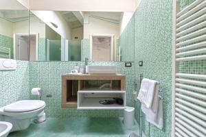 Family relaxation in the center of Bergamo