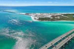 Destin West Gulfside #608