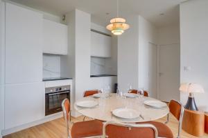 Apartment with parking in the heart of Chartrons