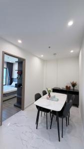 Chung Home Luxury 1BR Plus Apartment