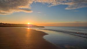 Appartement vue mer imprenable, public parking, WIFI