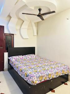 DIAMOND PALACE Kalasipalya