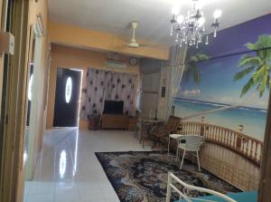 3 Air Cond Bedrooms, 10 minutes to Rawang Town