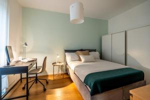 Duomo-Sempione, Luxury Apartment with balcony - M5