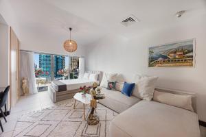 Daniels Studio with Lake View in JLT