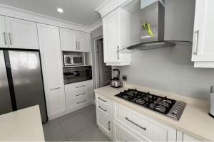 Mary Manors Guesthouse