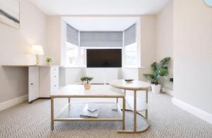 2 Bed Flat, Newcastle, 5 min to City, Free parking - Pass the Keys