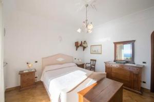 Casa Raffaele, terrace with solarium and sea view