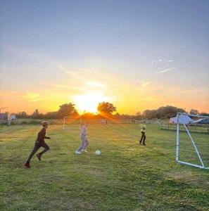 Two Jays Shepherds hut