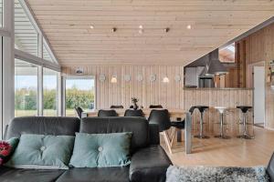 Luxurious Family-Friendly Holiday Home With Spa