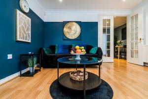 3 Bed 1,5 Bath Parking