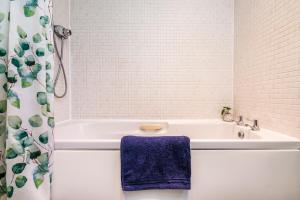 3 Bed 1,5 Bath Parking