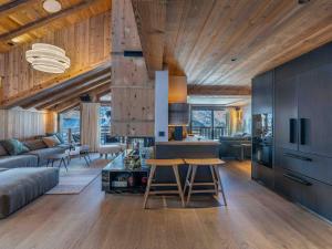 Appartement Chalet de Luxe au Pied des Pistes à Méribel avec Parking - FR-1-565-127