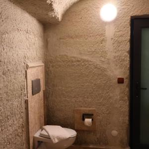 Seven Rock Cave Hotel