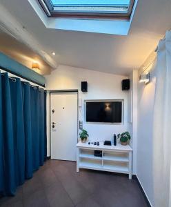 Midnight Blue - Heart of Nice - Breakfast - AC -Wi-Fi