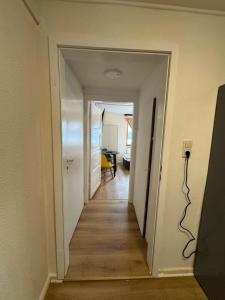 Zentrale 3 Zimmer Unterkunft mit Parkplatz