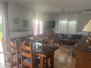 magnifique appartement Saidia wifi gratuit et chaînes internationales