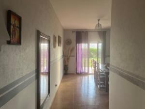 magnifique appartement Saidia wifi gratuit et chaînes internationales