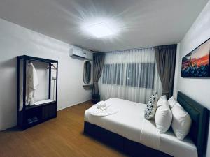 Phuket gateway inn