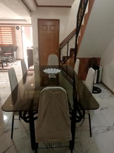 CasaCavite - Your Chill Hideaway and Mini-Resort Just Minutes fromthe Tagaytay-Silang-Nuvali Action!