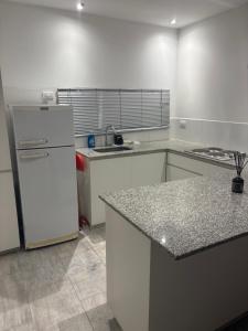 Departamento moderno a pasos del mar