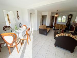 KERBACHIQUE - Maison, Confort, Jardin - C89