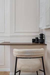 Spacious 6PAX flat in the city center