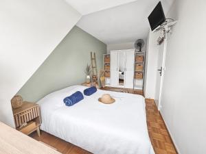 F2 chic 100 m de la mer Balcon Sud Ouest