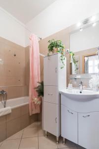 Gozsdu Charming Suite by NeWave Apartments