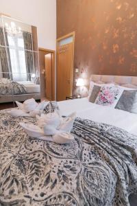 Gozsdu Charming Suite by NeWave Apartments