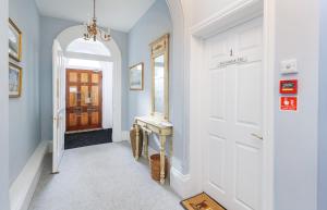 Cowes Garden Apartment