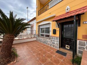 Amazing 3 floor house in front of the beach