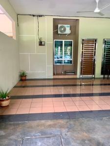 Impiana Pool House Seri Manjung