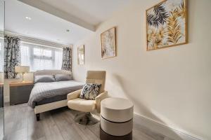 Five-Bedroom Home near Windsor and LEGOLAND, Free Parking