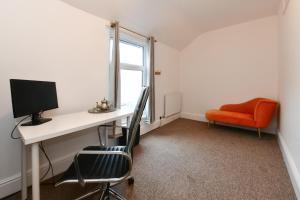 Beautiful 2-Bed Home in Trendy Pontcanna - Pass the Keys
