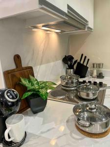 Uptown BGC 3BR Luxury Condo with Skyline Views
