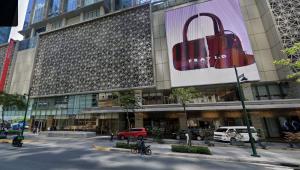 Uptown BGC 3BR Luxury Condo with Skyline Views