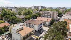 Elegant and luminous apartment with terrace