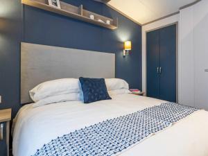 Shorefield Serendipity 3 Bedroom Caravan