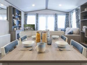 Shorefield Serendipity 3 Bedroom Caravan