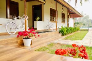 50 Fables Vintage Kerala Pool Home