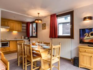 Appartement au centre, près des pistes, avec WIFI, jusquà 6 personnes - FR-1-519-11
