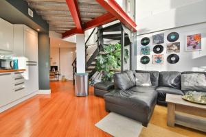 The Cardiff Loft Residence 2BR Apartment