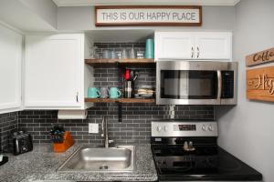 Cozy Ski-View Retreat sleeps 5 in Gatlinburg