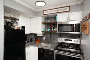 Cozy Ski-View Retreat sleeps 5 in Gatlinburg