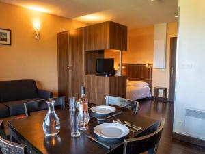 Studio 4 pers avec terrasse, piscine et animaux admis - FR-1-165B-46
