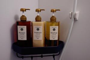 民泊花 一軒家 花園町 萩ノ茶屋駅徒歩2分 10人 4部屋 浴室2 梅田 なんば usj 心斎橋 新今宮