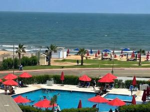 Spacious 3-Bedroom Family Chalet with Living Room in Port Said