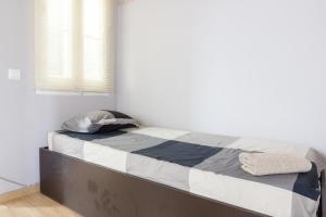 ApartEasy mid-term ONLY for VACATIONS stays, ATIC GRACIA